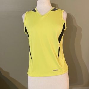 Yellow tennis shirt